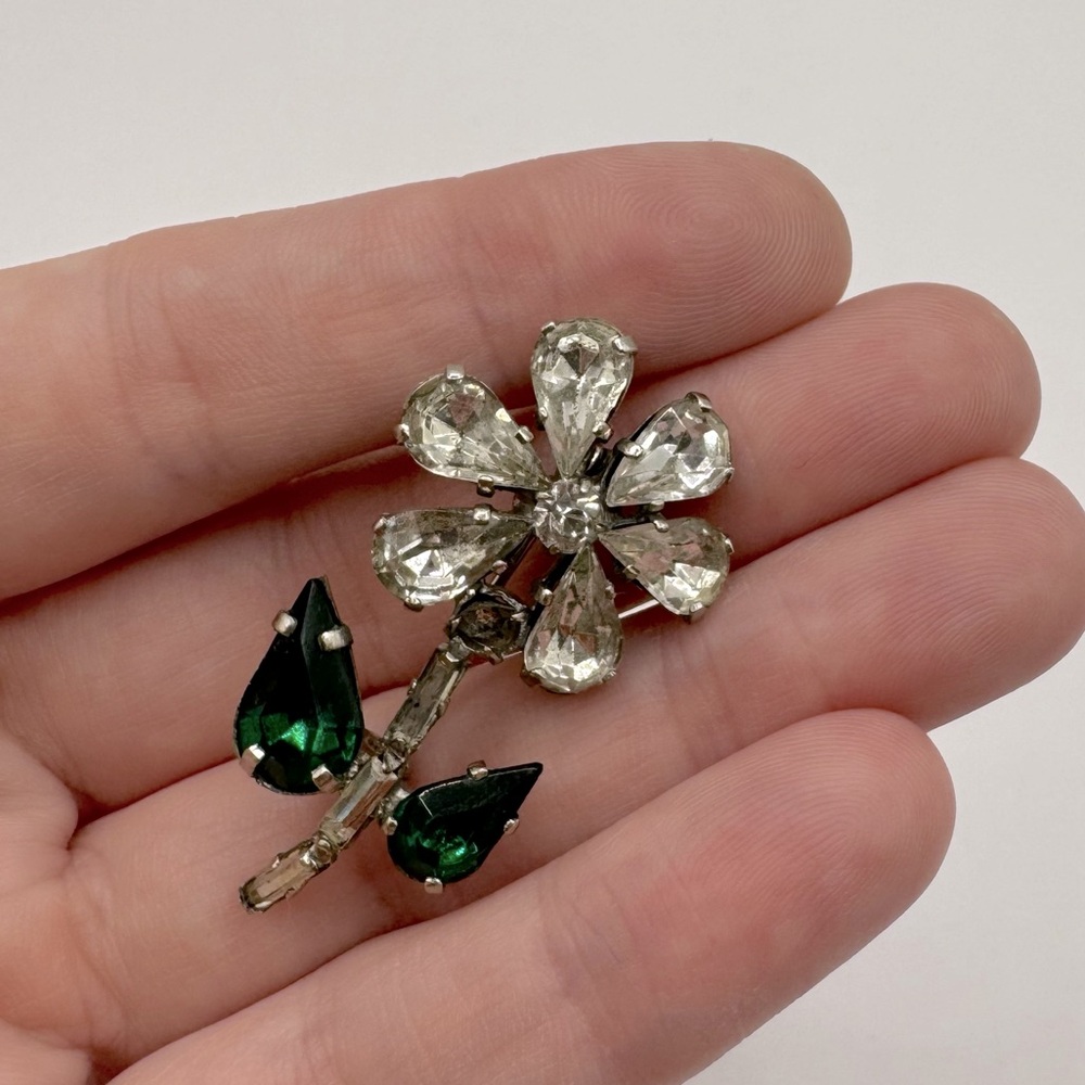 LEE CO Vintage Crystal Flower Brooch